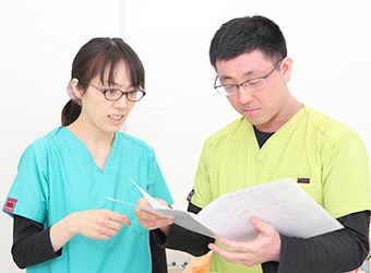 院長とスタッフ